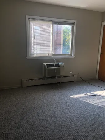 $1,395 | 2411 West Fargo Avenue, Unit 206, Chicago, IL 60645