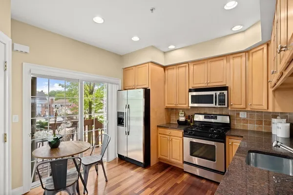 $3,300 | 72 Exchange Street, Unit 1, Waltham, MA 02451