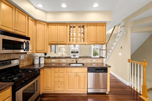 $3,300 | 72 Exchange Street, Unit 1, Waltham, MA 02451