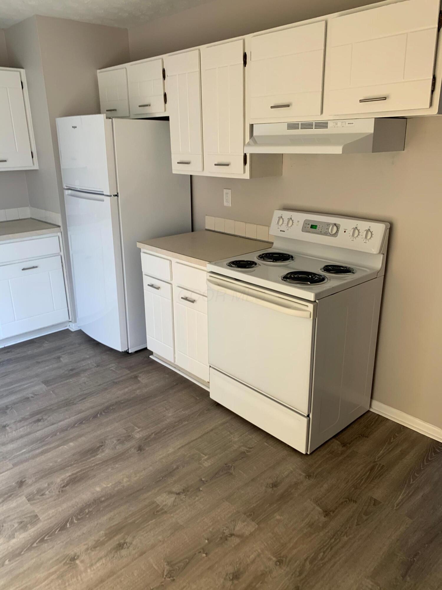 3853 Fergus Road Columbus, OH 43207 - Photo 6 of 16 6 Kitchen