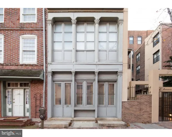 $1,635 | 130-1 Arch Street, Unit 305, Philadelphia, PA 19106