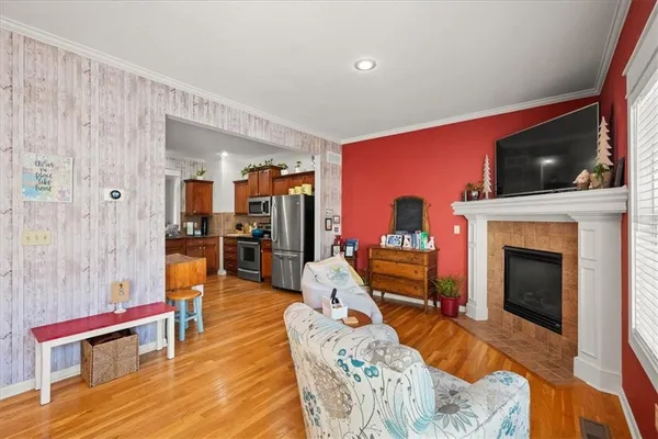 $340,000 | 2904 Howell Street, North Kansas City, MO 64116