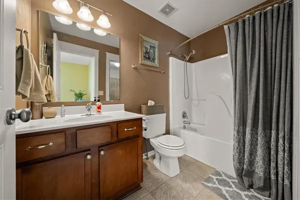 $340,000 | 2904 Howell Street, North Kansas City, MO 64116