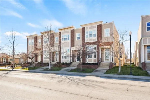 $340,000 | 2904 Howell Street, North Kansas City, MO 64116