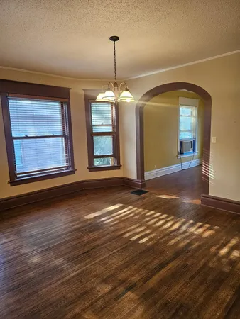 $900 | 809 West 4th Street, Sterling, IL 61081