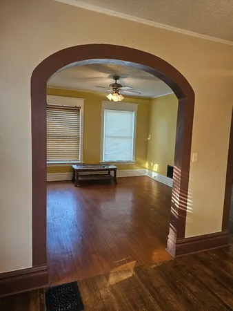 $900 | 809 West 4th Street, Sterling, IL 61081