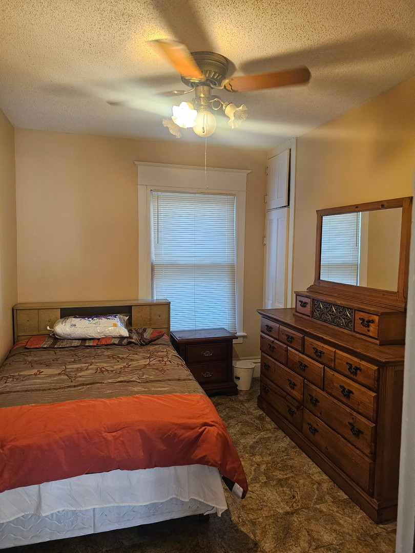 809 West 4th Street Sterling, IL 61081 - Photo 5 of 7