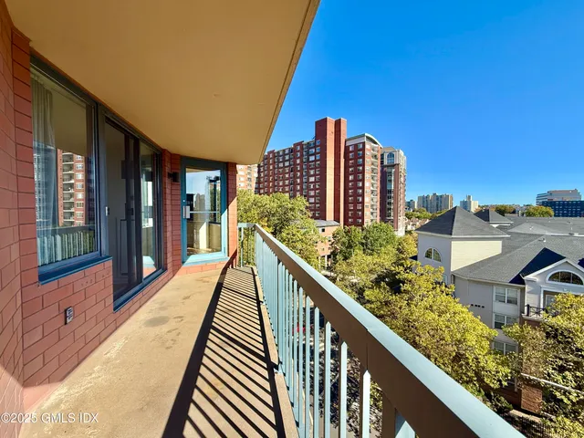 $399,000 | 25 Forest Street, Unit 8C, Stamford, CT 06901