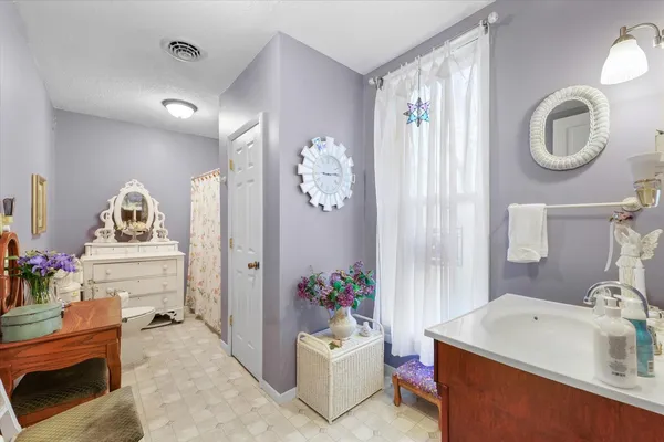 $59,000 | 101 South Vermilion Street, Indianola, IL 61850