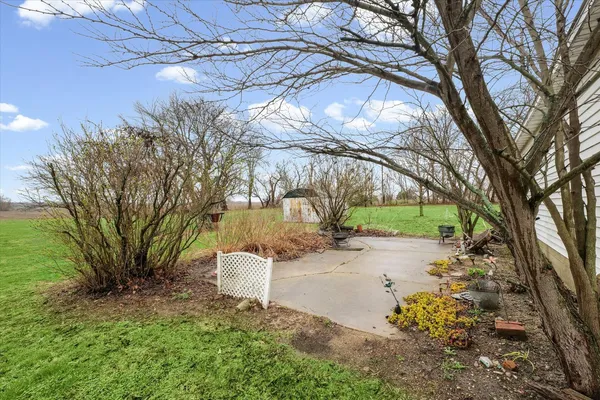 $59,000 | 101 South Vermilion Street, Indianola, IL 61850