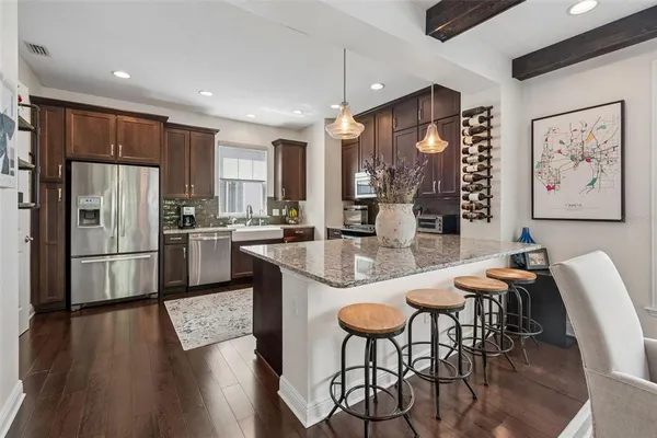 $4,250 | 426 South Lincoln Avenue, Tampa, FL 33609