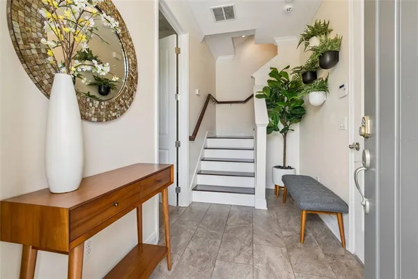 $4,250 | 426 South Lincoln Avenue, Tampa, FL 33609