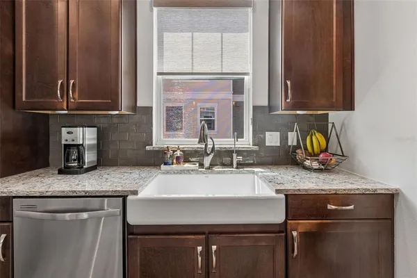 $4,250 | 426 South Lincoln Avenue, Tampa, FL 33609