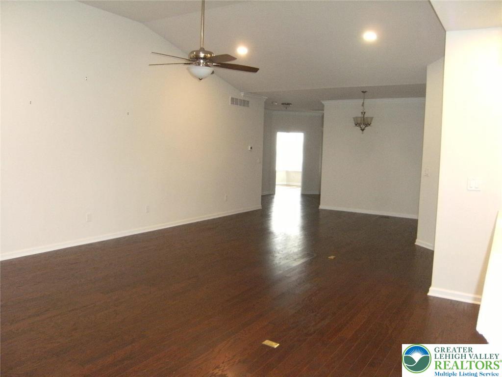 4088 Eveningstar Road Emmaus, PA 18049 - Photo 23 of 78