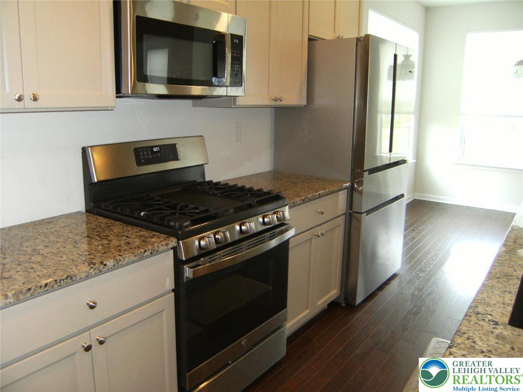 4088 Eveningstar Road Emmaus, PA 18049 - Photo 24 of 78
