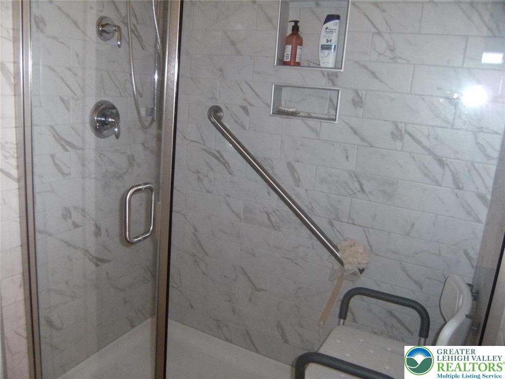 4088 Eveningstar Road Emmaus, PA 18049 - Photo 35 of 78