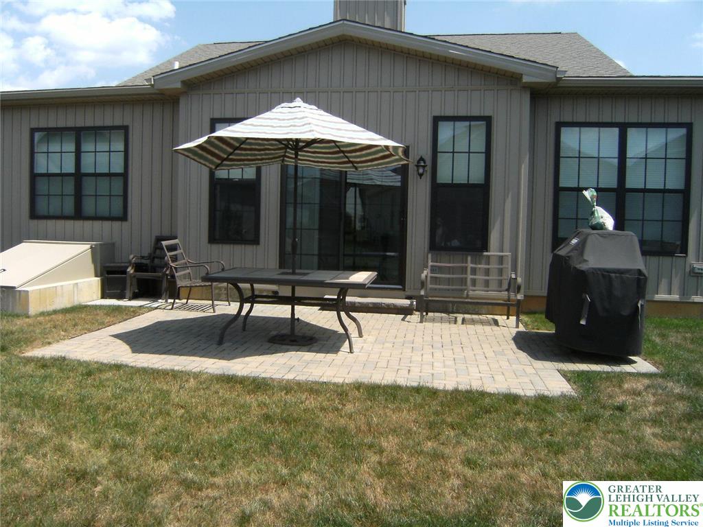 4088 Eveningstar Road Emmaus, PA 18049 - Photo 7 of 78