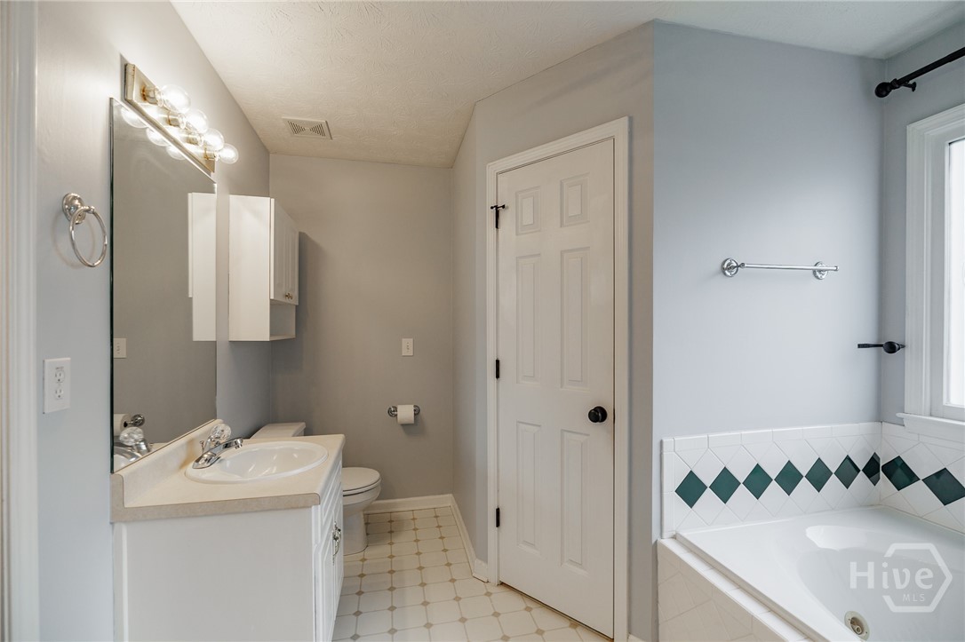 2249 Cluster Lane Grayson, GA 30017 - Photo 21 of 53
