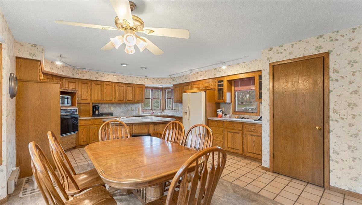 310 5th Street Northeast Milaca, MN 56353 - Photo 25 of 44