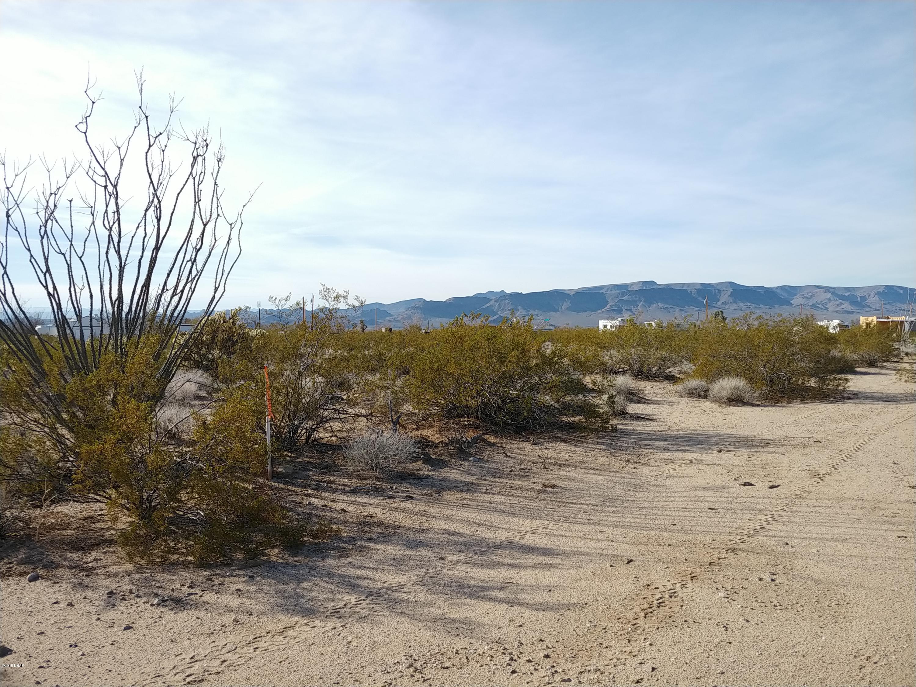 Lot 5 Castle Butte Road Yucca, AZ 86438 - Photo 4 of 6 1209181449