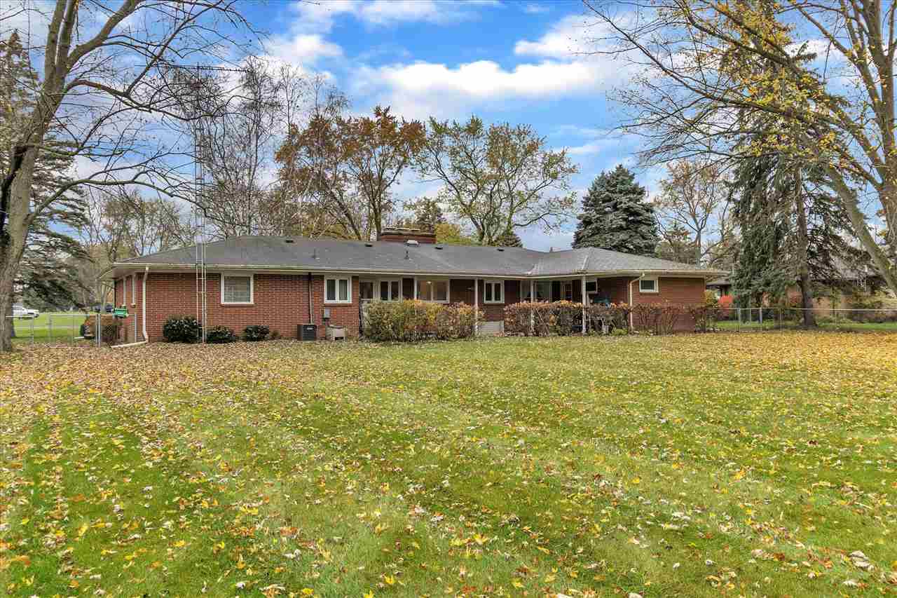 3245 Shannon Road Burton, MI 48529 - Photo 2 of 43