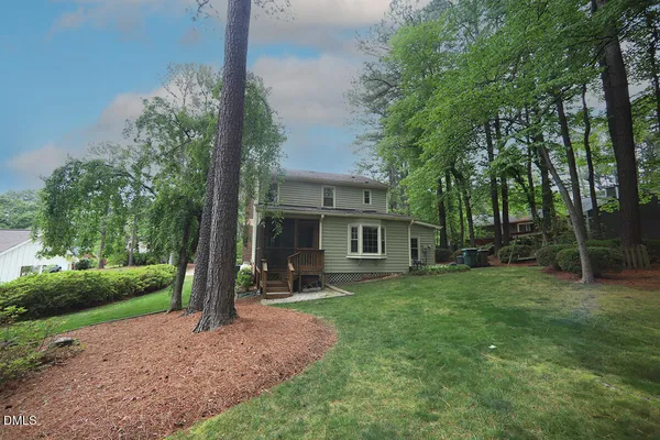 $650,000 | 305 Melanie Lane, Cary, NC 27511