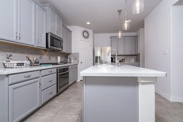 $2,750 | 1217 Naranjo Drive, Georgetown, TX 78628