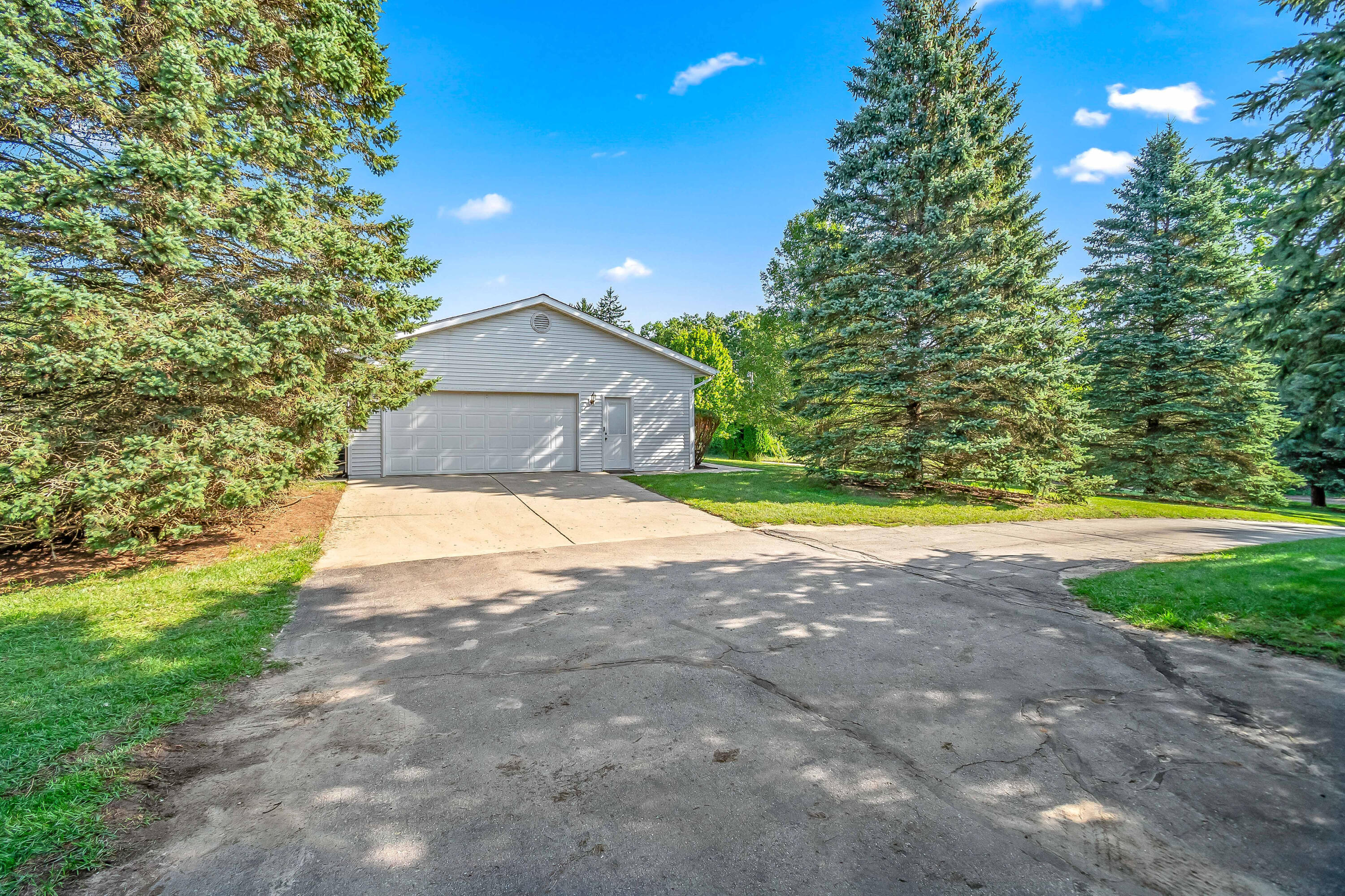 1830 Noon Road Jackson, MI 49201 - Photo 22 of 69 28
