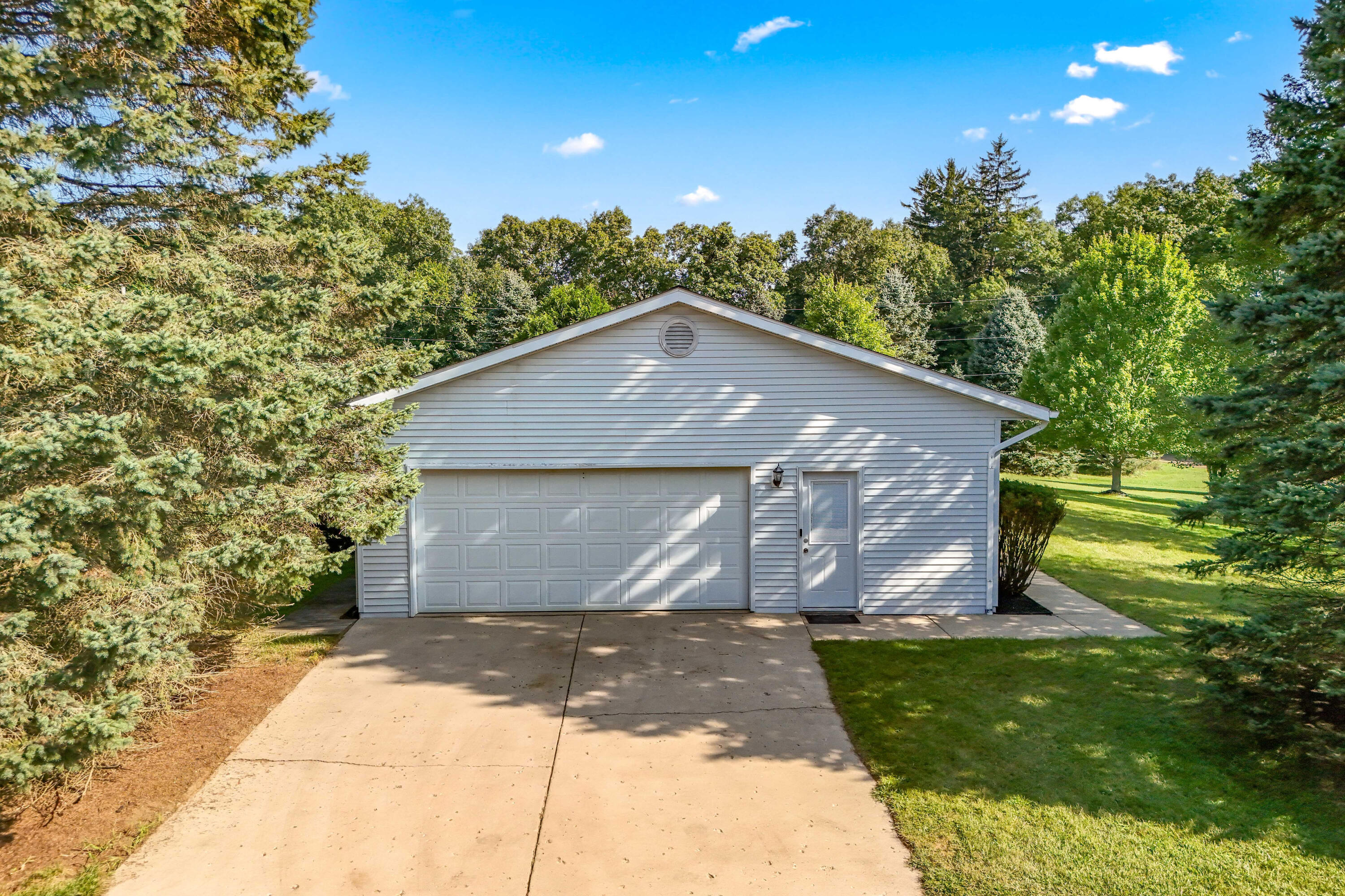 1830 Noon Road Jackson, MI 49201 - Photo 5 of 69 21