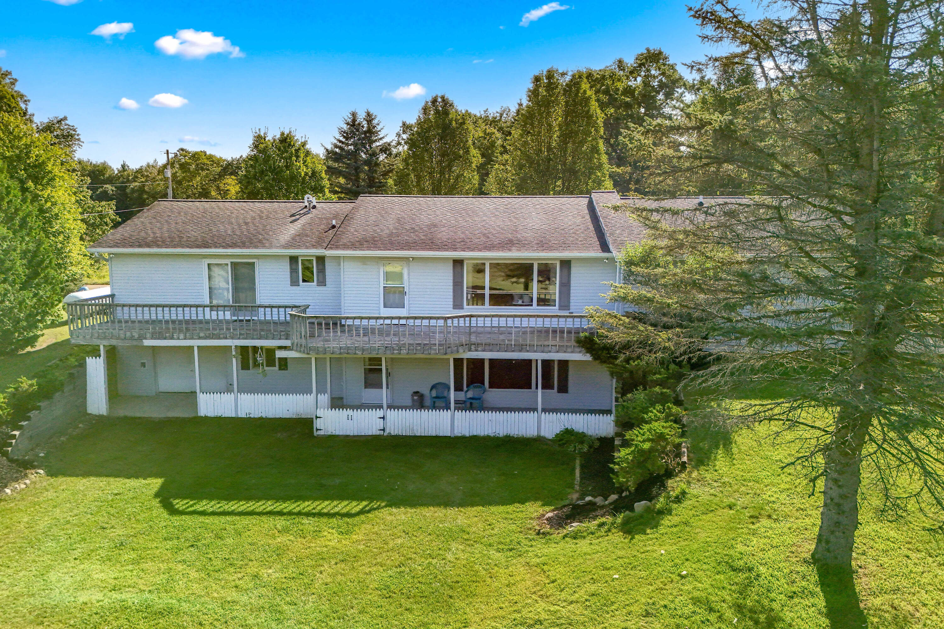 1830 Noon Road Jackson, MI 49201 - Photo 6 of 69 12