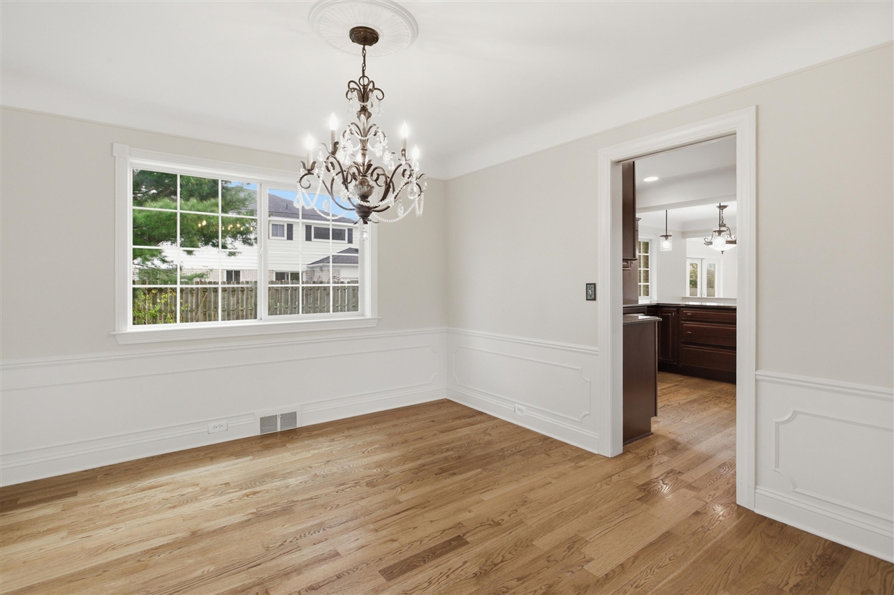 653 Perrien Place Grosse Pointe, MI 48236 - Photo 17 of 54