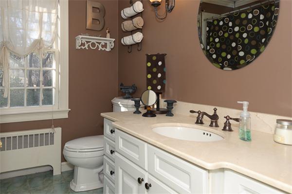 21 Longmeadow Road Hingham, MA 02043 - Photo 11 of 20 Gallery Image 11