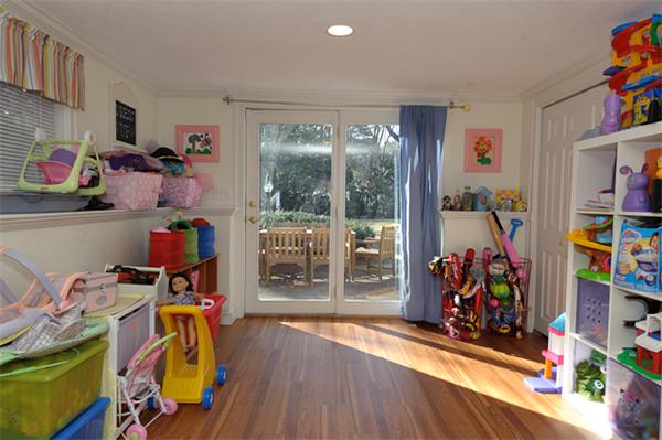 21 Longmeadow Road Hingham, MA 02043 - Photo 16 of 20 Gallery Image 16