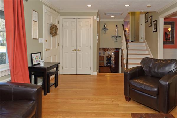 21 Longmeadow Road Hingham, MA 02043 - Photo 5 of 20 Gallery Image 5