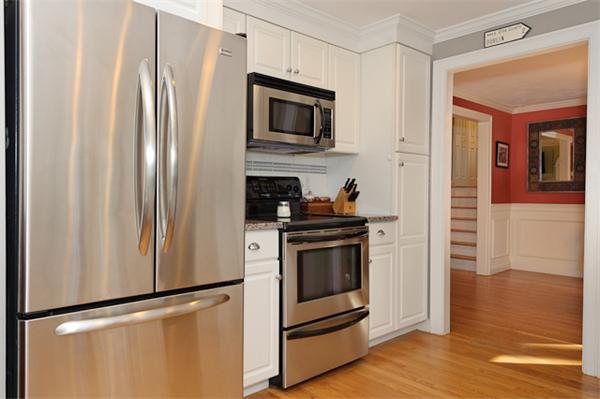 21 Longmeadow Road Hingham, MA 02043 - Photo 10 of 20 Gallery Image 10