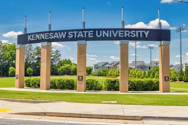 a view of a entrance door of the house