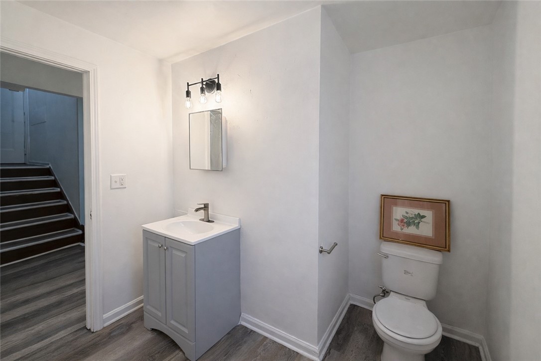 121 Warner Street Rochester, NY 14606 - Photo 14 of 20