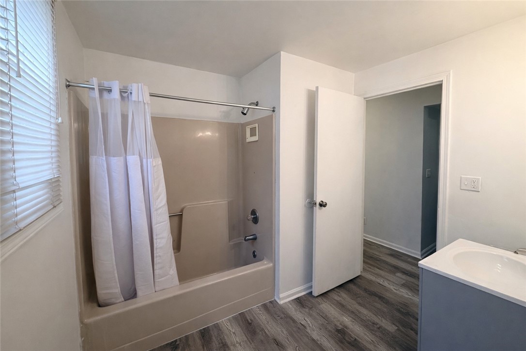 121 Warner Street Rochester, NY 14606 - Photo 15 of 20