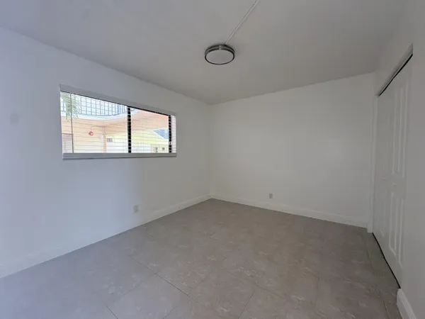 $2,000 | 5160 Las Verdes Circle, Unit 222, Delray Beach, FL 33484