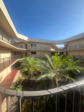 $2,000 | 5160 Las Verdes Circle, Unit 222, Delray Beach, FL 33484