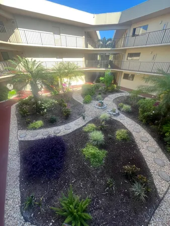 $2,000 | 5160 Las Verdes Circle, Unit 222, Delray Beach, FL 33484