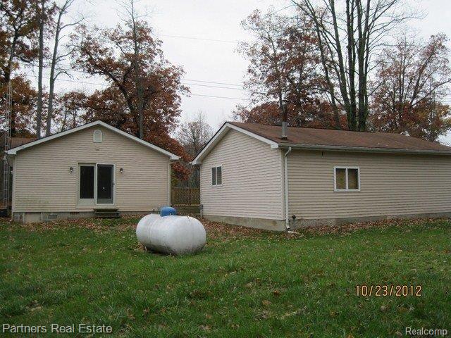 4458 West Allen Road Howell, MI 48855 - Photo 17 of 17 Rear View