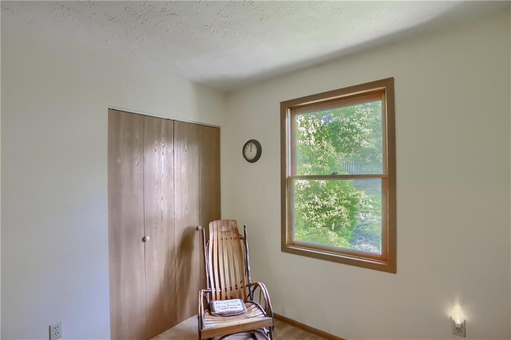 9250 Highland Road Pittsburgh, PA 15237 - Photo 21 of 25 Another view of the third bedroom.