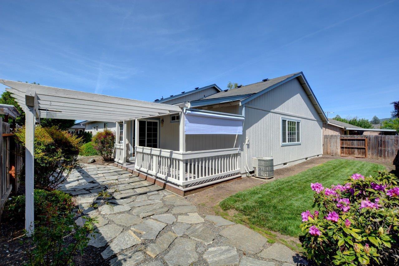 714 Midway Road Medford, OR 97501 - Photo 24 of 30 24