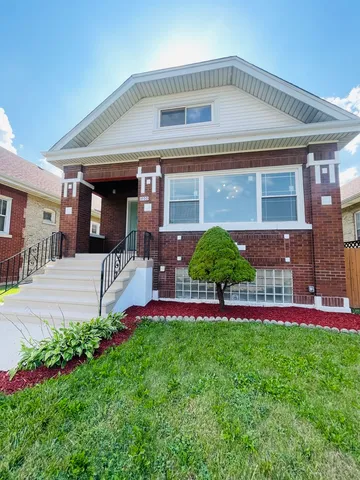 $469,900 | 1932 East Avenue, Berwyn, IL 60402