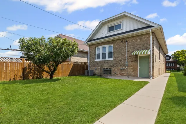 $469,900 | 1932 East Avenue, Berwyn, IL 60402