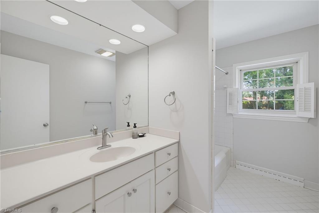 1327 Cox Avenue High Point, NC 27263 - Photo 28 of 49