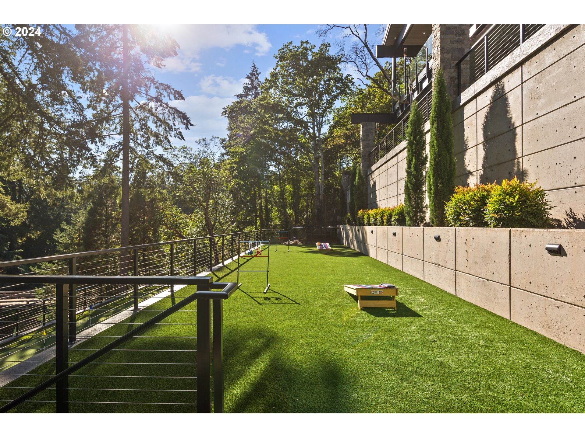 1810 North Shr Road Lake Oswego, OR 97034 - Photo 13 of 47 Gallery Image 13