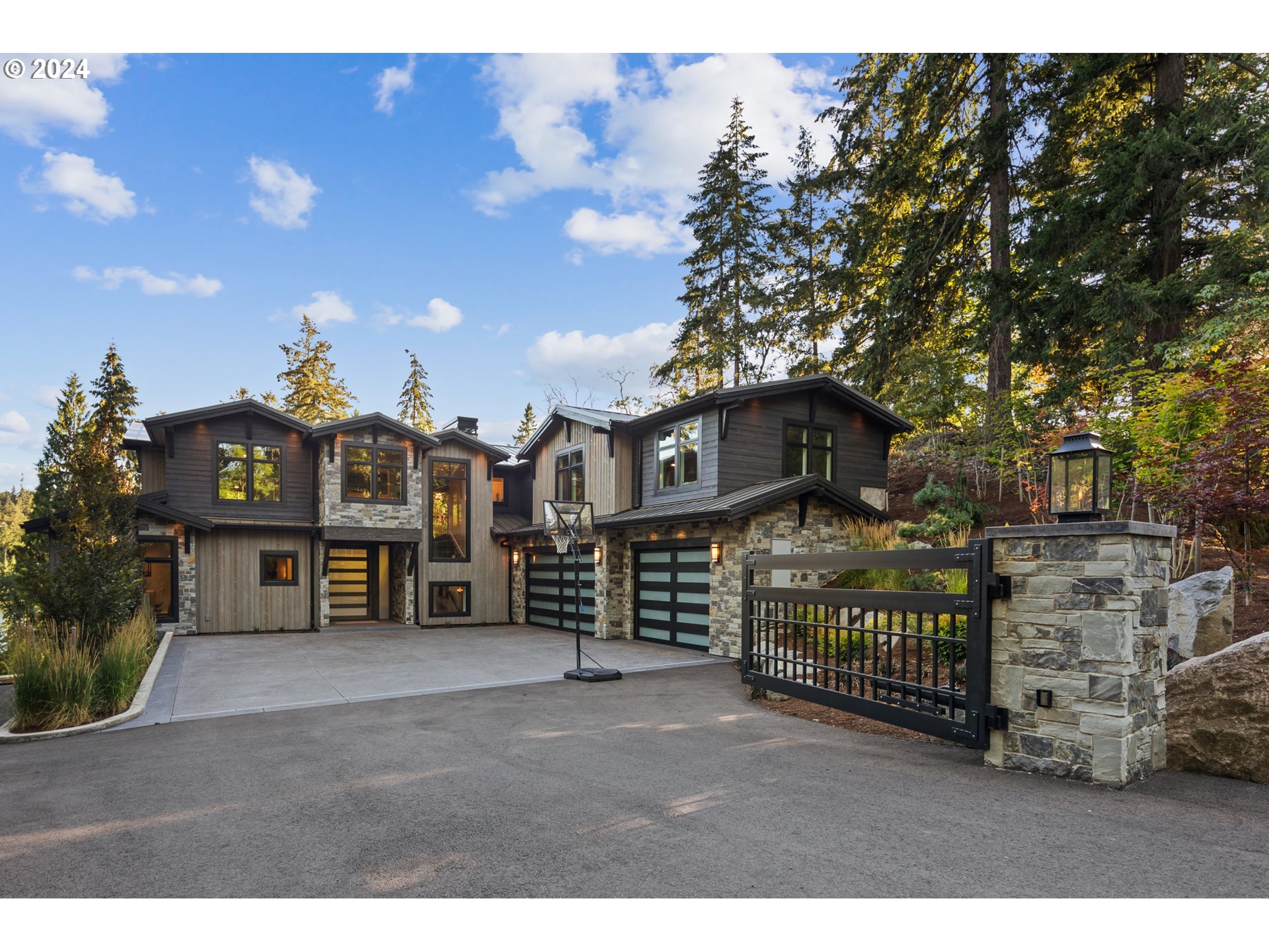 1810 North Shr Road Lake Oswego, OR 97034 - Photo 6 of 47 Gallery Image 6