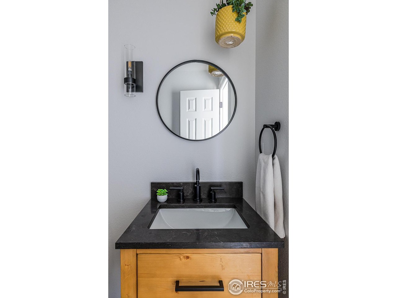 7401 Deerfield Road Longmont, CO 80503 - Photo 19 of 49 Luxury finishes can be found throughout